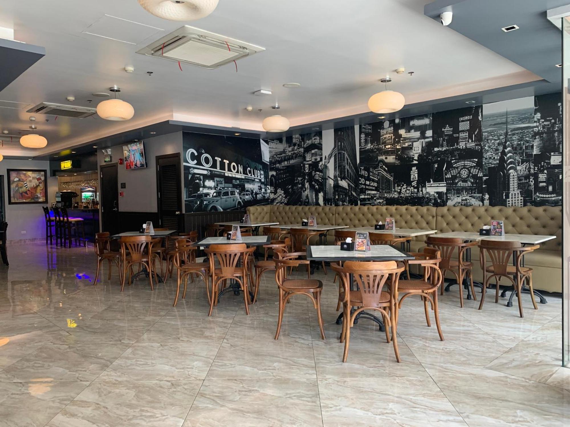 Ritz Astor Hotel Makati City Extérieur photo