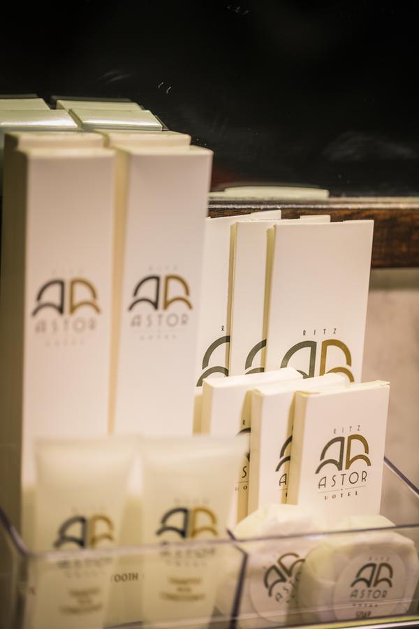 Ritz Astor Hotel Makati City Extérieur photo
